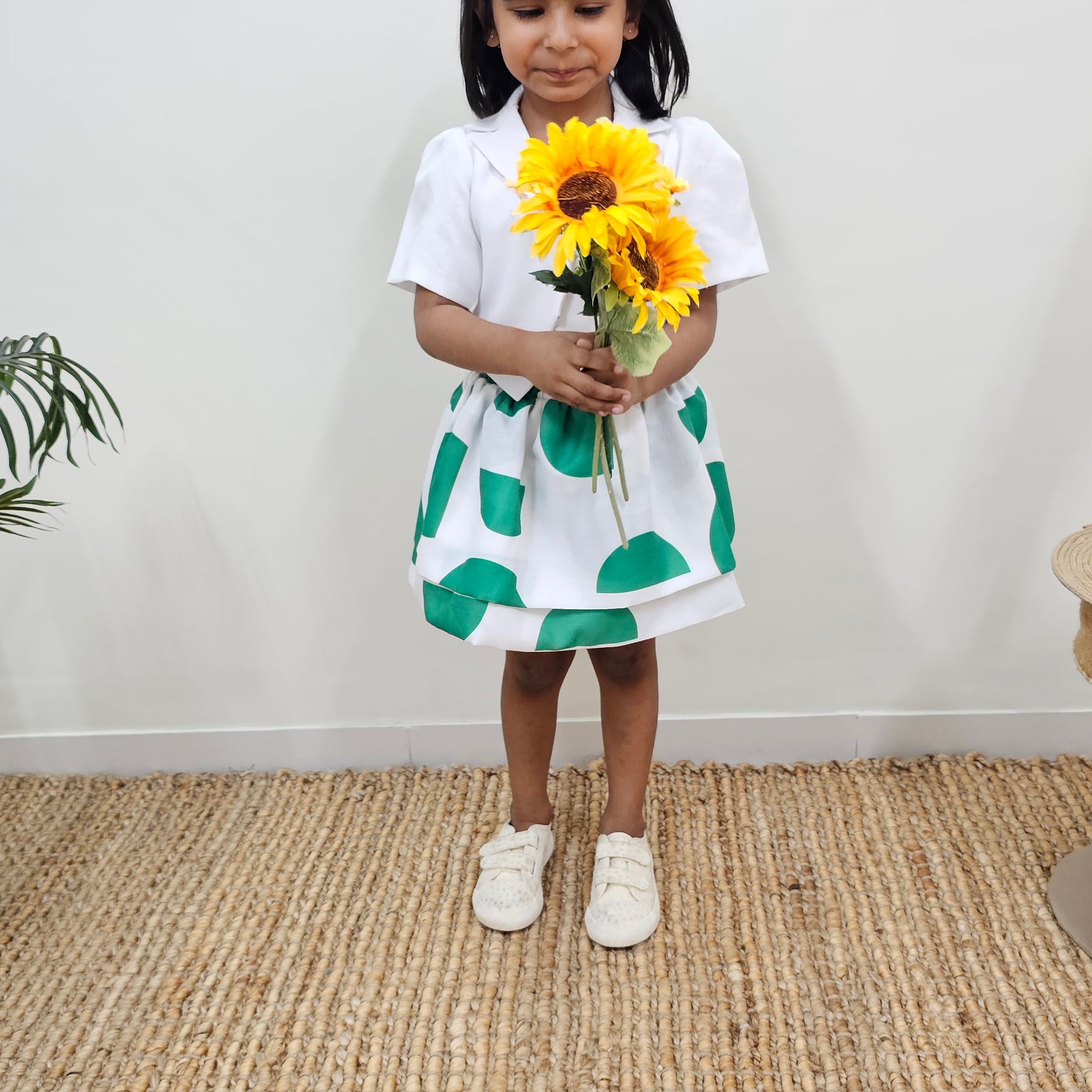 POLKA SKIRT WITH WHITE SHIRT 0110
